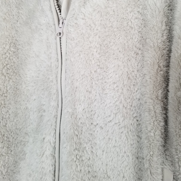 ZYIA Storm Sherpa Block Zipper Teddy Bear Hooded Jacket in Light Gray - Picture 5 of 11